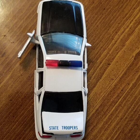 Alaska State Police Road Champs die cast police car 1:43 scale - Picture 9 of 10